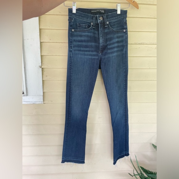VERONICA BEARD The Carly 11” Kick Flare Jean Raw Hem Women’s Size 24 - Picture 4 of 9